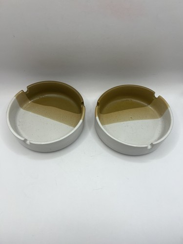 Pair of Tri-color MCM Stoneware Pottery Ashtrays 3 Notch 5” Mid-Century style. - 第 1/6 張圖片