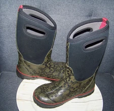 Bogs Classic High Winter Rain Snow Boots Kids Youth Size 4 Skulls -30 Degrees