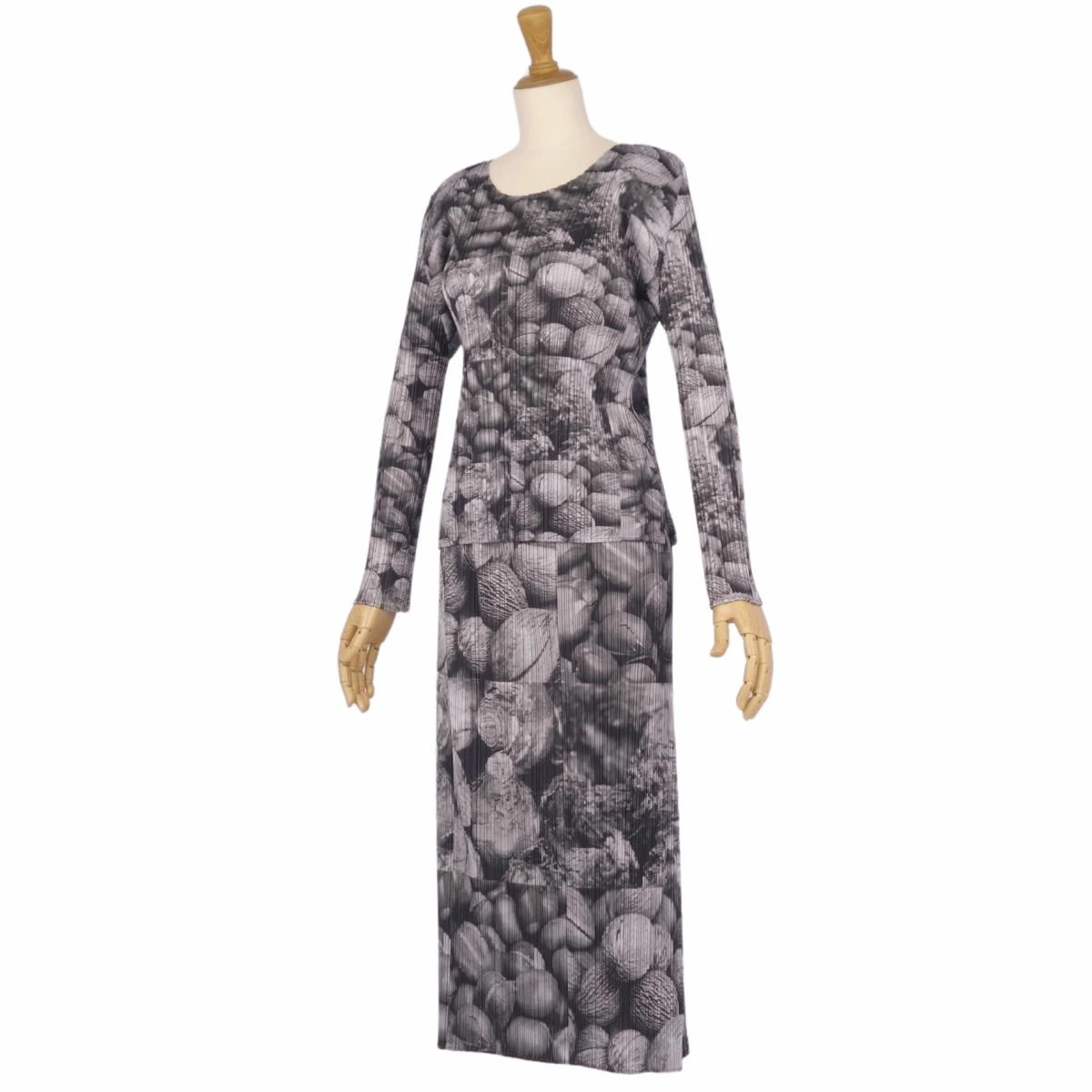 extremely beautiful condition PLEATS PLEASE ISSEY… - image 4