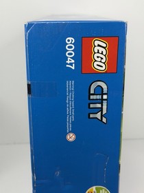 LEGO CITY: Police Station Playset 60047 New 854 Pcs Factory Sealed Ages 6-12
