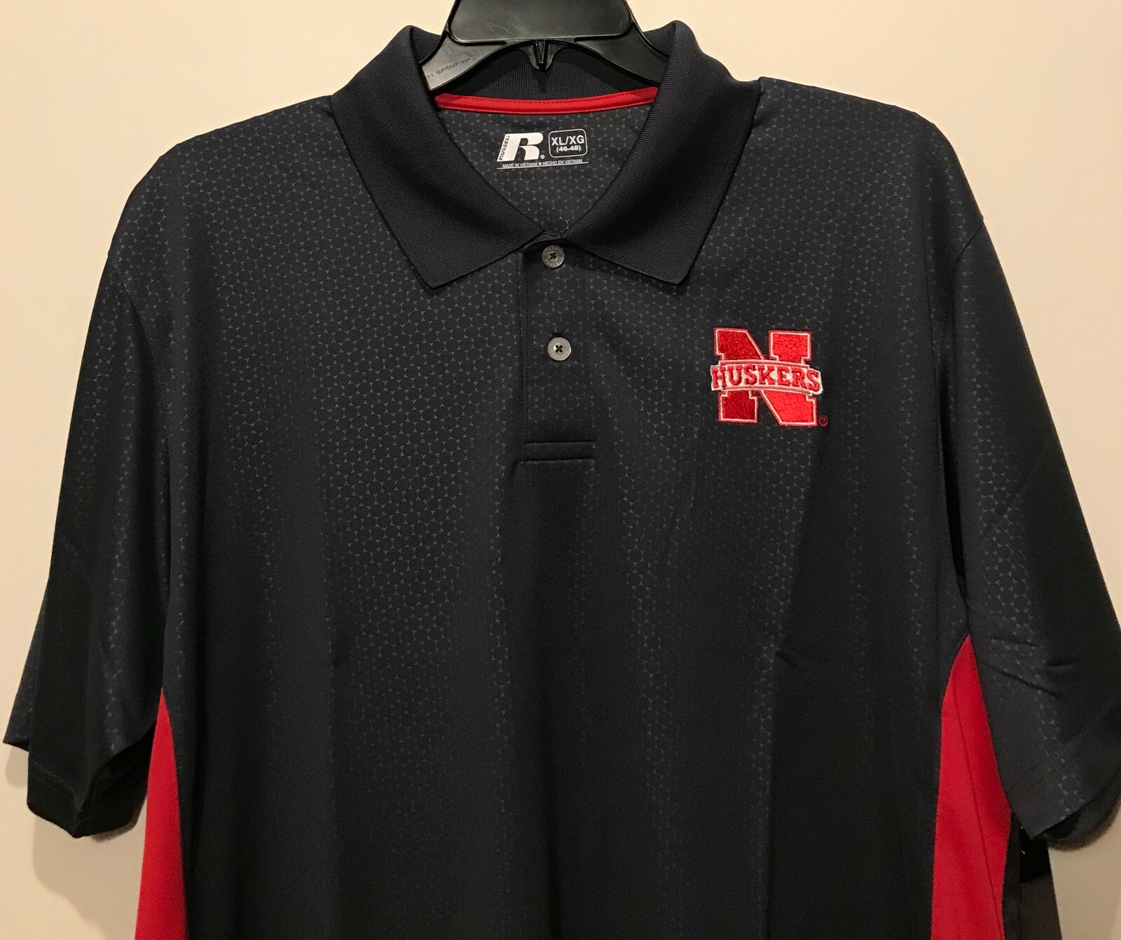 New Nebraska Cornhuskers Size Medium Men's Polo Shirt Embroidered Logo