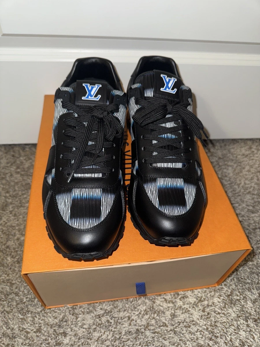 Louis Vuitton Patent Leather Casual Shoes for Men for sale  display picture 2
