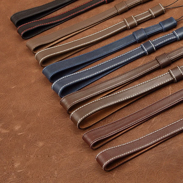 Correa de muñeca de mano de cuero genuino hecha a mano para cámara SLR apta para Leica Sony Fujifilm Foto 2 de 4