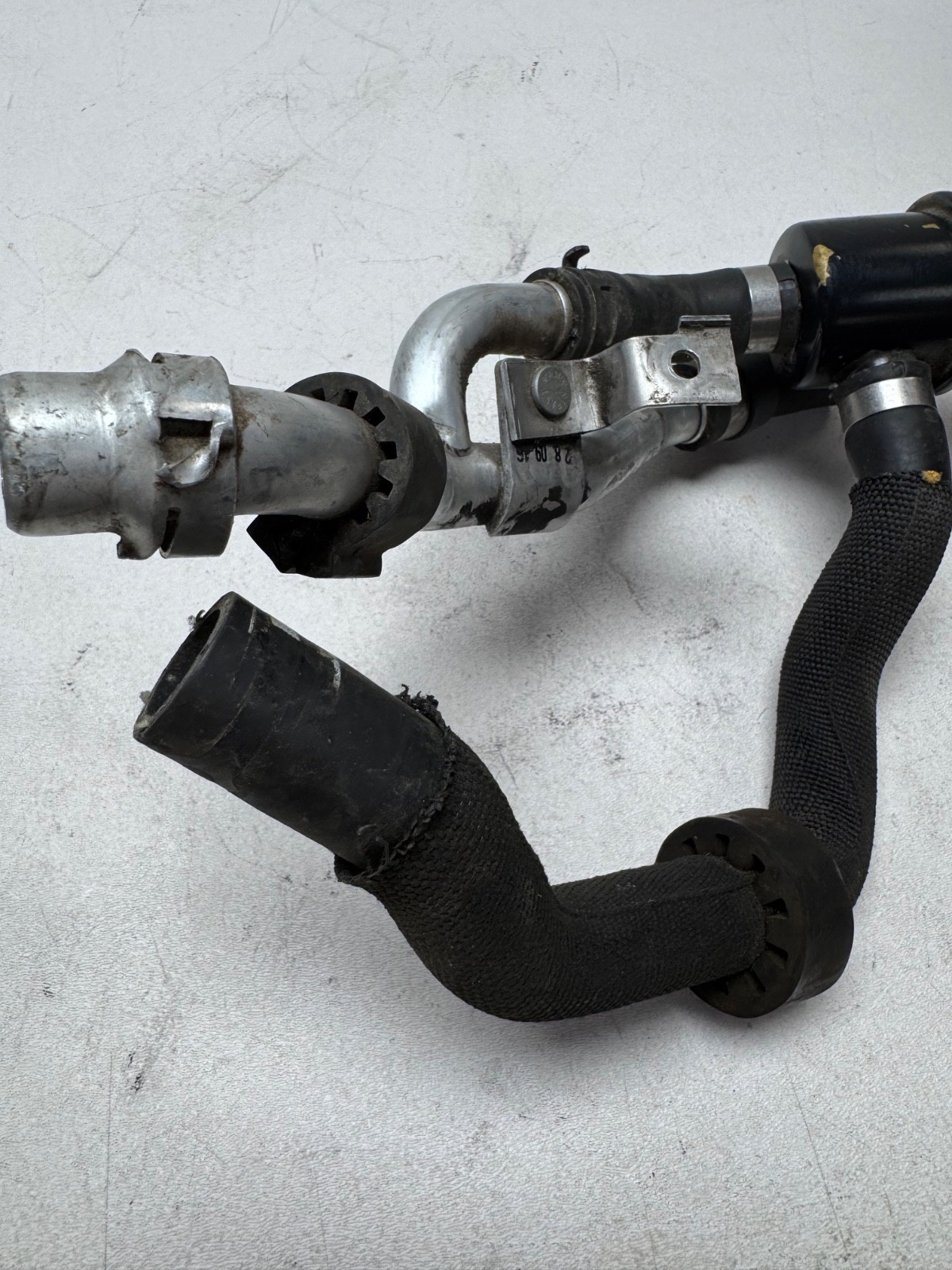 Audi R8 MK2 V10 5.2 Coolant Regulator Pump Thermostat with Hose 4B3121113 2023