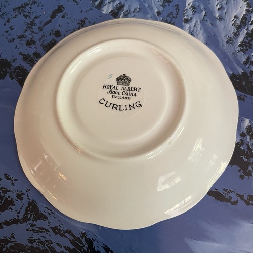 Vintage Royal Albert 2 Sets Of Tea Cup & Saucer “Ladies Curling” & “Curling” - Picture 11 of 23