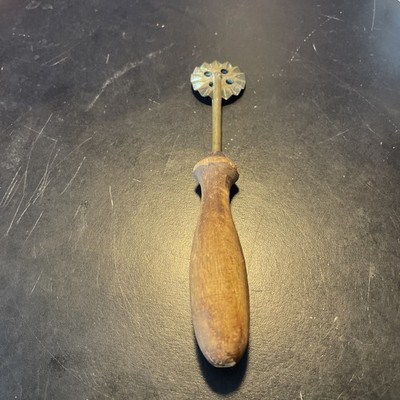 Antique Pie Crest/Dough Cutter/ Crimper Wheel with Wood Handle