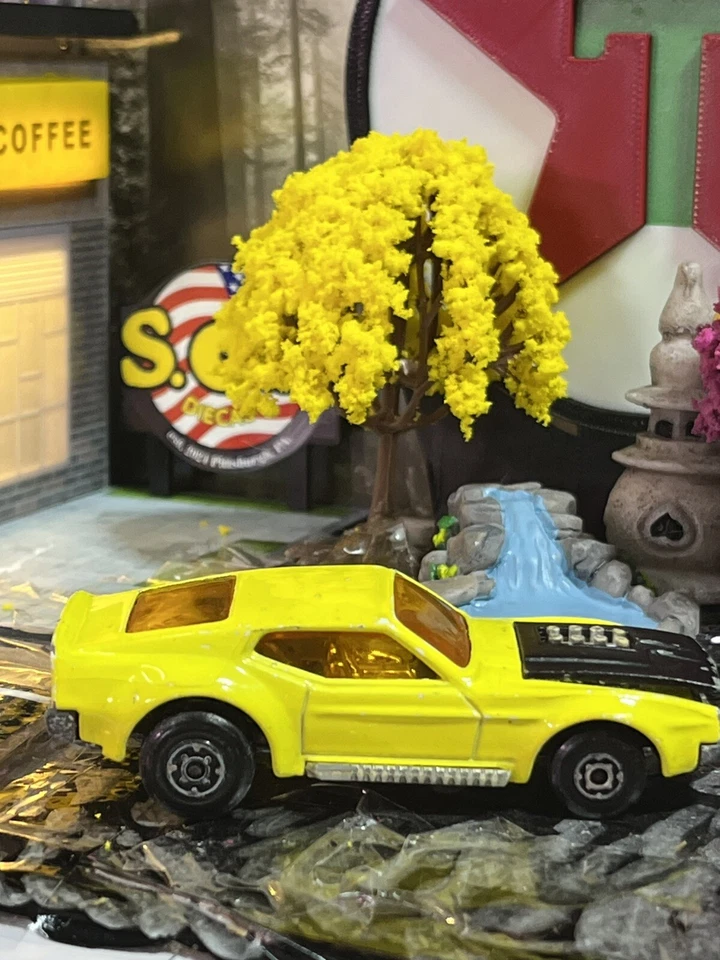 Lesney Matchbox 1972 Ford Boss Mustang No 44 Yellow Diecast USED EX Condition - Image 4 of 4
