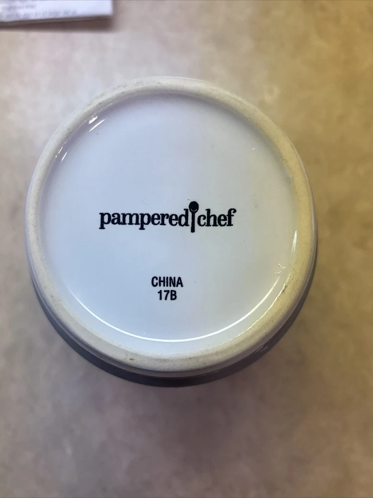 Pampered Chef Ceramic Egg Cooker #1529 - Great for Microwave Mug Cakes & Muffins