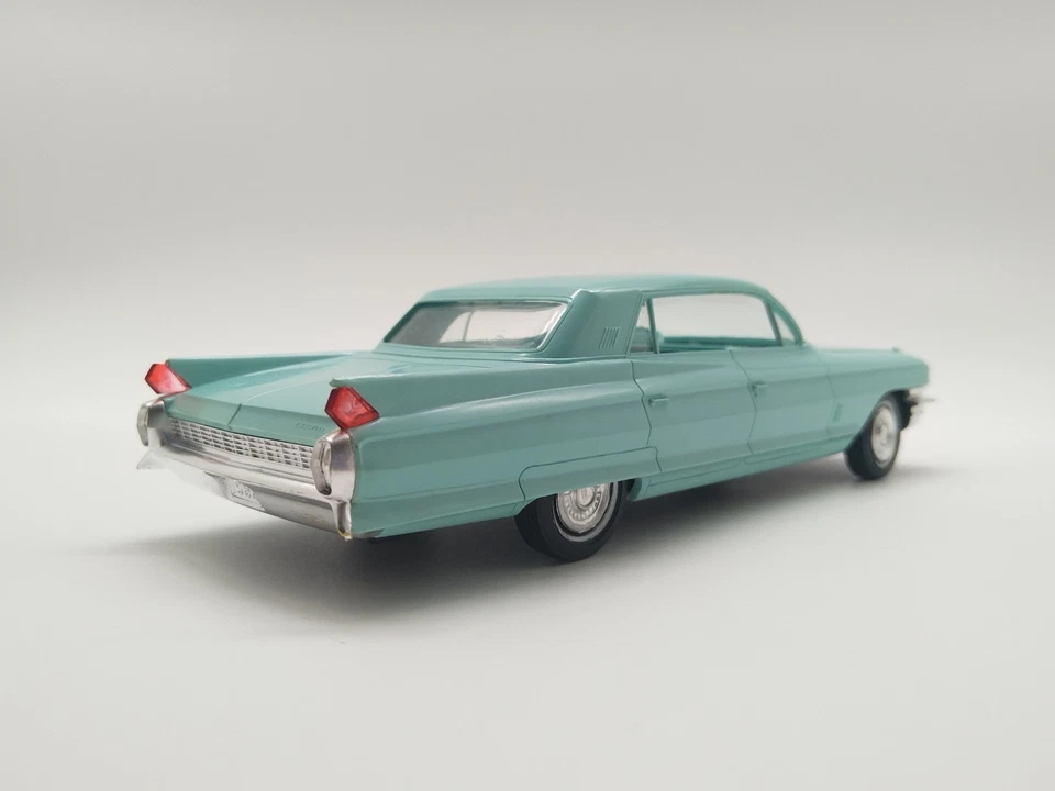 Vintage Jo-Han 1/24 Built 1962 Cadillac Fleetwood 4 Door HT. Extremely Rare! - Image 4 of 4