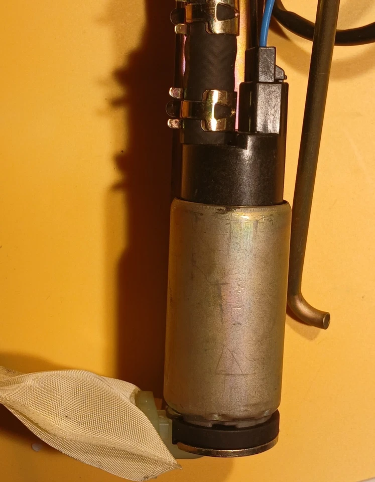 Bomba de combustible - Isuzu (8971185120) piezas originales Isuzu fabricante de piezas Isuzu Foto 2 de 4