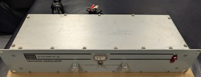 JERROLD UM-9 AND UM-13  HIGH POWER VHF TELEVISION MODULATORS