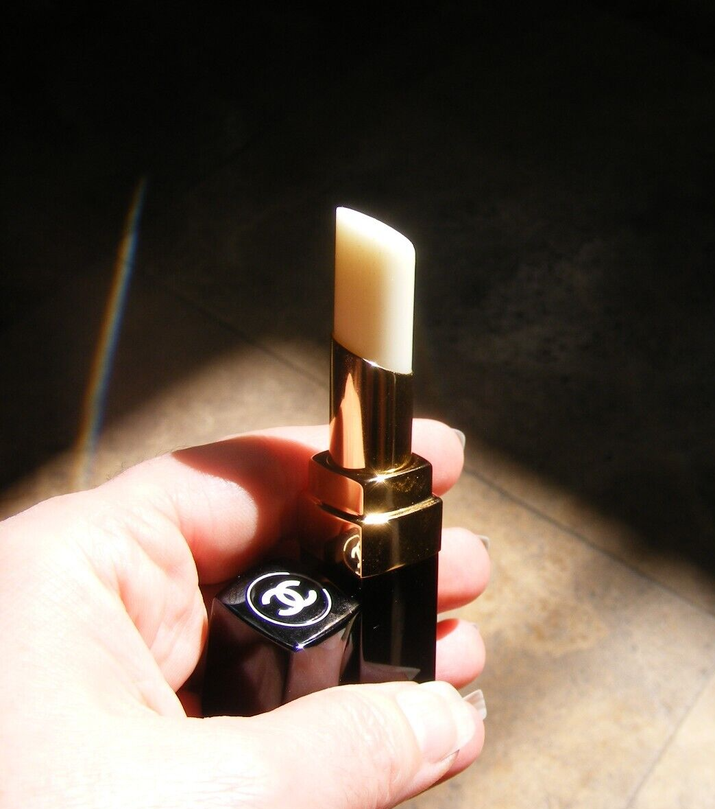 CHANEL Rouge Coco BAUME Hydrating Conditioning Lip Balm: CLEAR