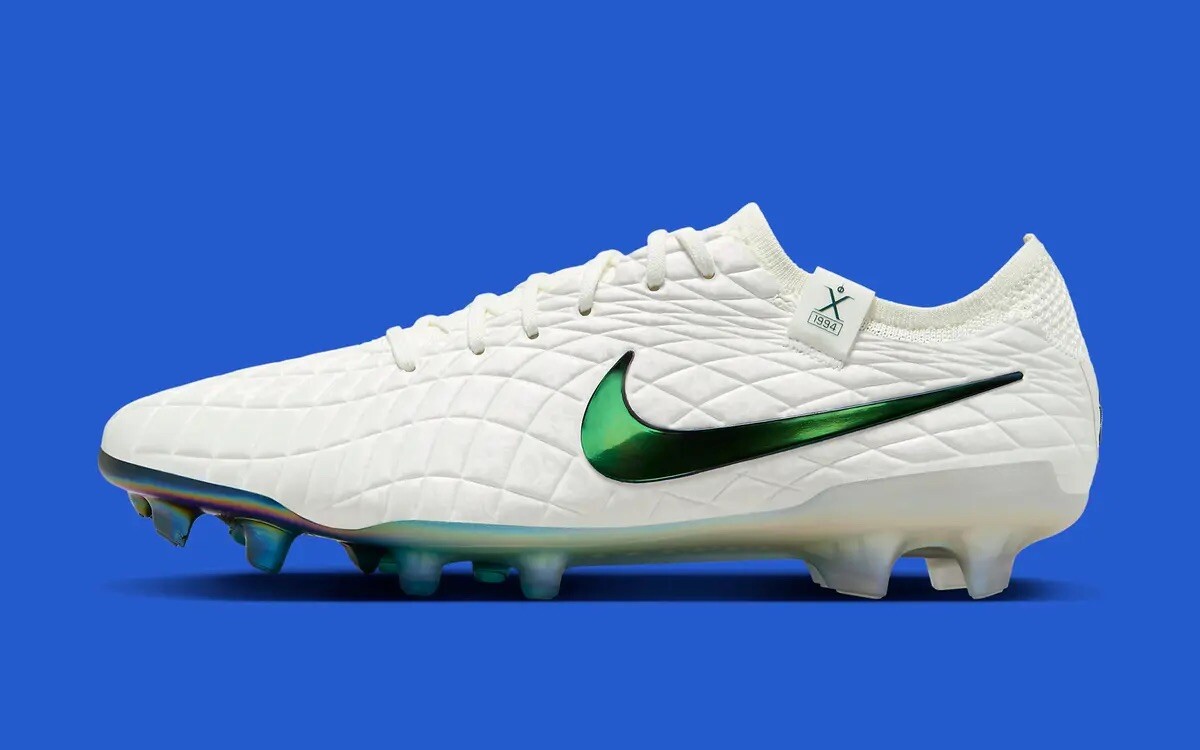 【新品未使用】NIKE TIEMPO LEGEND10 ELITEFG30周年 新品未使用】NIKE TIEMPO LEGEND10 ELITEFG30周年 - メルカリ