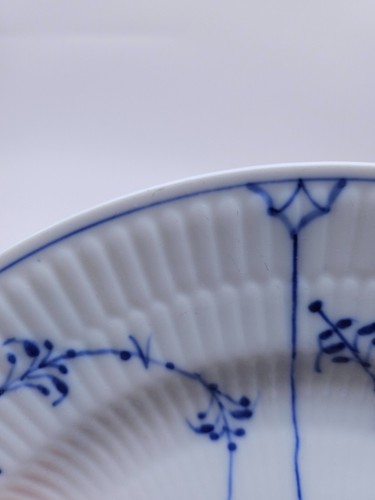 Vintage Denmark Royal Copenhagen Blue Fluted Plain Salad Plate - Picture 7 of 8