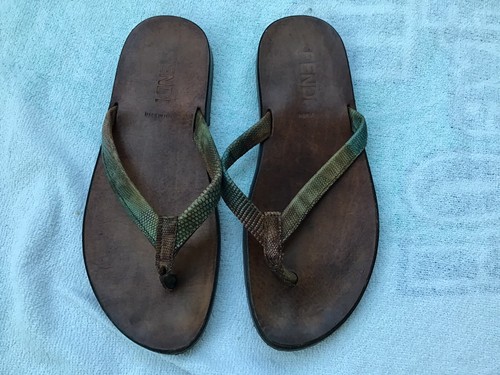 Fendi Mens Shearling Fur Logo Yellow Red Black Flat Slide Sandal Flip Flop 7 Fendi Mens Shearling Fur Logo Yellow Red Black Flat Slide  main image 4