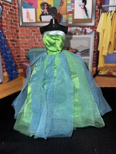 Vestido de fiesta vintage de satén azul verde azul muñeca Barbie años 60 951