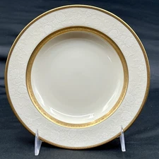 Mikasa L5531 Antique Lace Wide Rim Low Soup Bowl - 8 1/2" D - Multiple Excellent