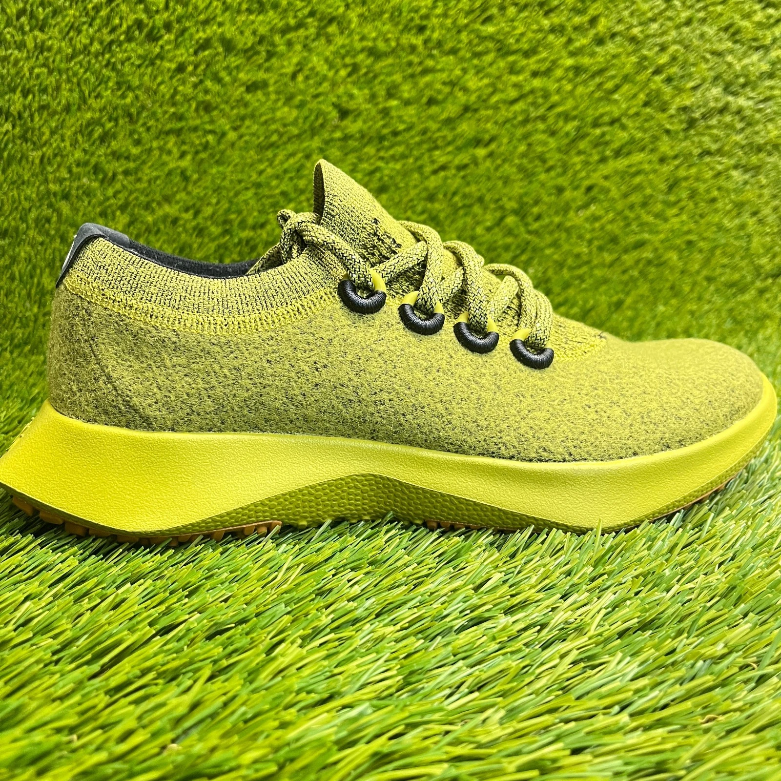 Allbirds Wool Dasher 2 Mizzle Womens Size 8.5 Hazy Lime Running Shoes Sneakers