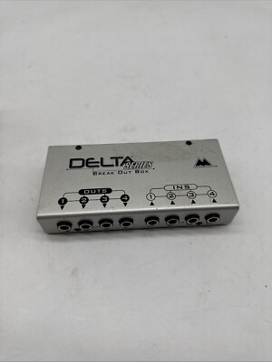 M-Audio Delta Series Break Out Box 4-in/4-out.    14