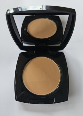 AVON TRUE COLOUR FLAWLESS MATTIFYING POWDER. n3-01 Neutral Medium. 