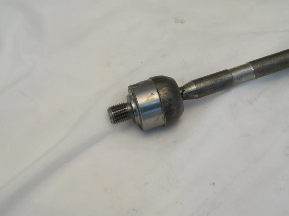 Barra de amarre de dirección para Volkswagen VW Jetta Rabbit Scirocco Cabriolet 175 422 803 Foto 3 de 4