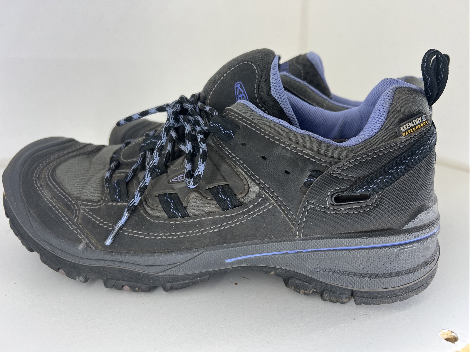 Scarpe da trekking Keen Logan Dry grigie impermeabili viola da donna taglia 9 5