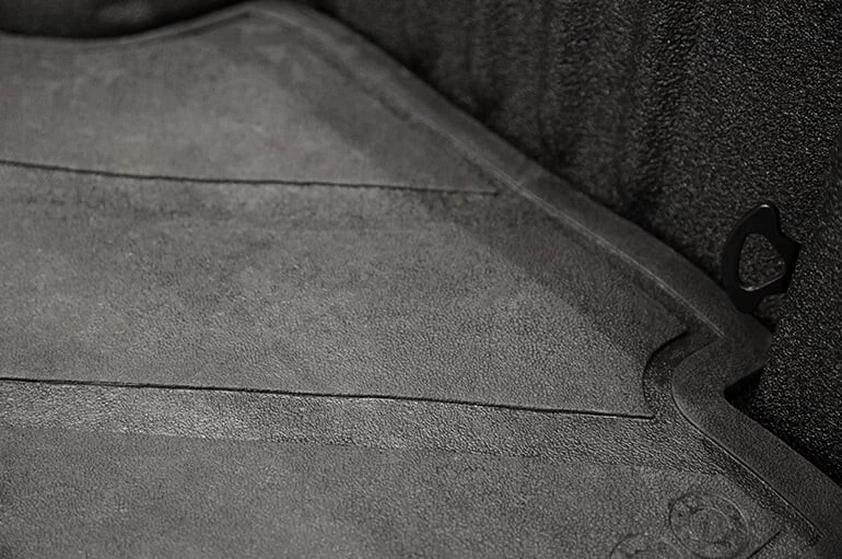 Dee Zee DZ76917 Truck Bed Mat for 2002-2023 Dodge Ram 1500/2500/3500 6.5 ft. Bed Foto 4 de 4