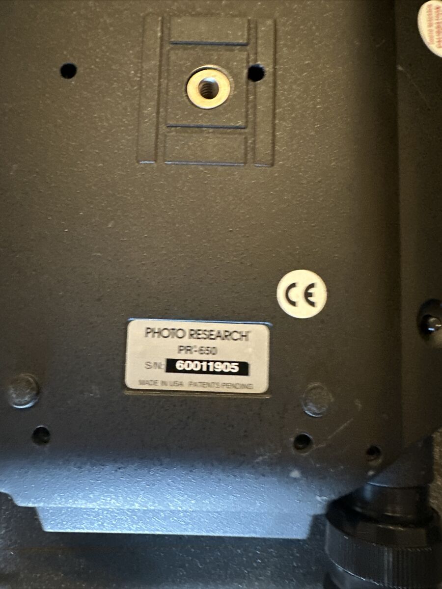 PHOTO RESEARCH SPECTRASCAN PR-650 With Case - No Charger Or PHOTO RESEARCH SPECTRASCAN PR-650 With Case - No Charger Or
