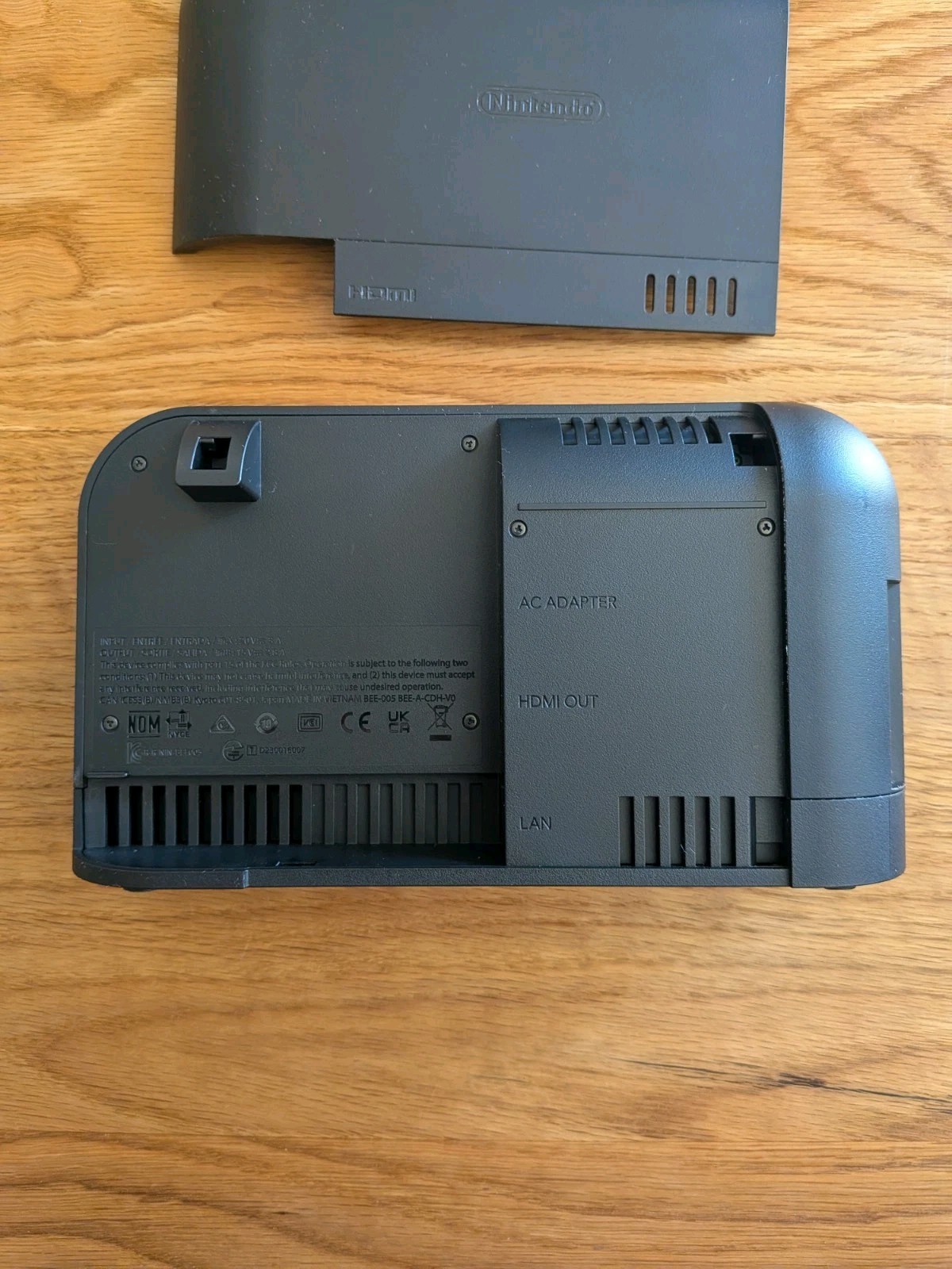 Dock Nintendo Switch 2 in buone condizioni foto 5