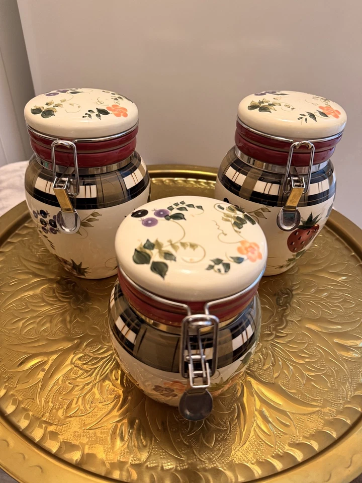 Juego de 3 latas Oneida Strawberry Plaid tapas de bloqueo pintadas a mano fruta floral Foto 4 de 4