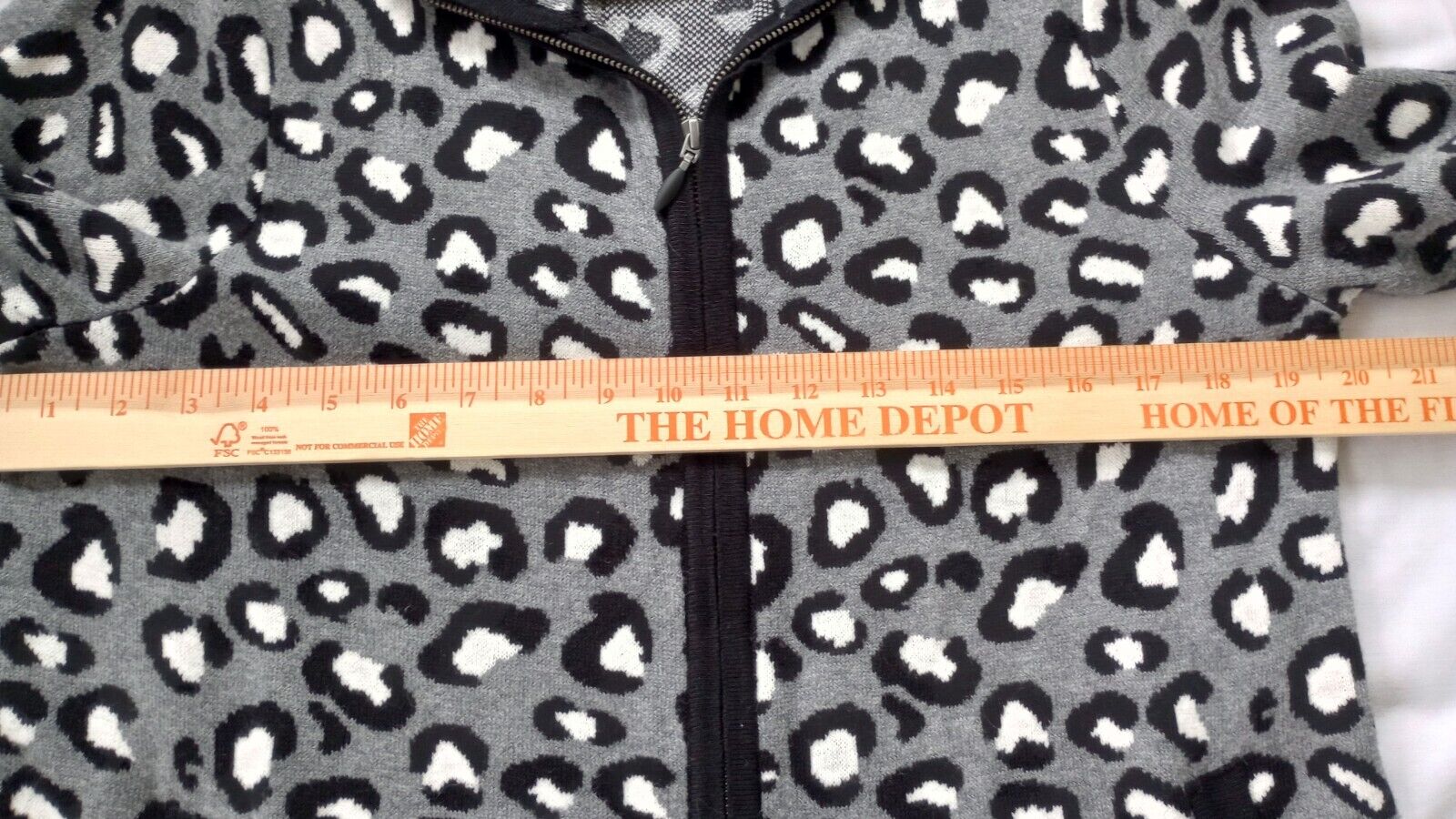 Black Leopard Print Full Zip Sweater Women's Larg… - image 2