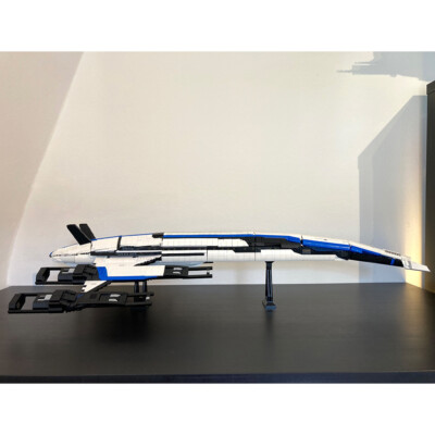 ZITIANYOUBUILD SR-2 Spaceship Model from Shooting Game 3927