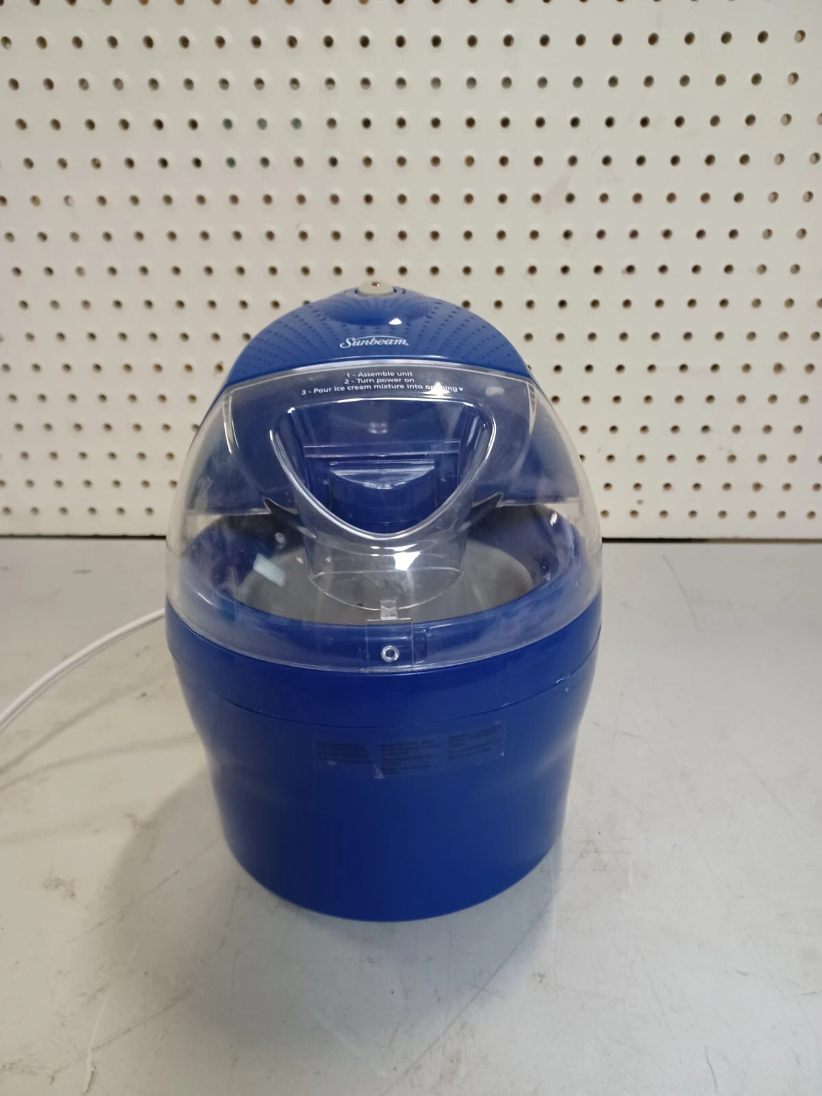 Sunbeam Ice Cream Maker POWERS ON - NO ACTUAL ICE CREAM WAS MADE UNTESTED