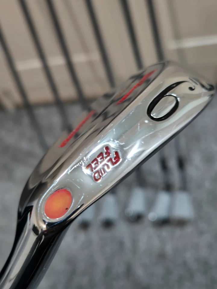Wilson Staff Model DYNAPOWER 3-9 Iron Fluid Feel / Dynamic Gold Stiff Shaft - Image 4 of 4