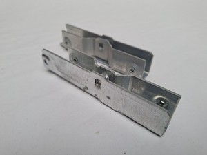 SIEMENS Backofen Türscharnier Scharnier E-Nr.: HB33U550 / Typ : HTHB33