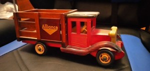Alliance 3PL Corp Wood Model Truck