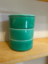 Homer Laughlin Kitchen Kraft Refrigerator Set in Green, 3 bowls + Lid, VG+
