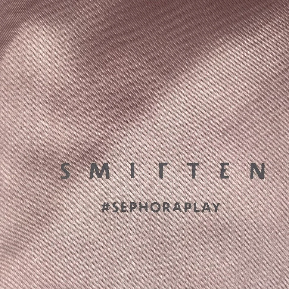 Bolso de Viaje Sephora Smitten Cordón Satinado Maquillaje Delicado Rosa Polvoriento Nuevo Foto 2 de 4