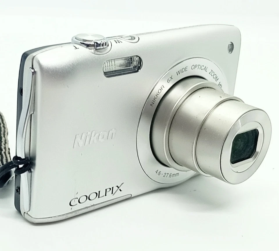 [NearMINT] Nikon COOLPIX S3300 6XZoom 16.0 MP Digital Camera Silver  From Japan - Image 4 of 4