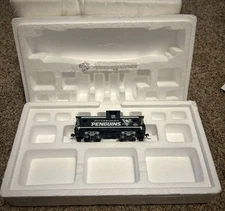 Pittsburgh Penguins Hawthorne Village Vegas Gold Caboose with Box 