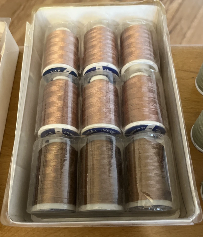 Vintage Utica Thread~Pure Silk~Machine Twist B~MIXED COLOR LOT OF 36 SPOOLS~NEW! - Image 3 of 4