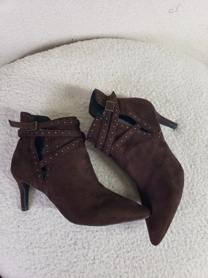 GC Zapatos Mujeres Botas 9.5 Marrón Fuax Gamuza Tobillo Envoltura Stiletto Botines Zapatos Foto 2 de 4