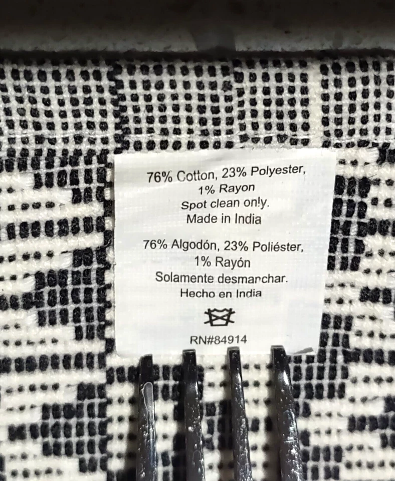 Reversible Woven Placemats Set of 4 Gray & White Geometric Pattern Yellow Edges - Image 4 of 4