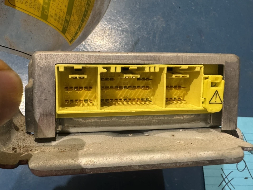 Subaru Outback 2001 unidad de control 98221AE08A ***sin código de error*** Foto 2 de 3