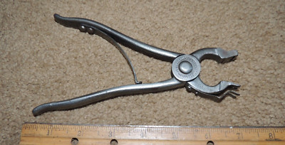 VINTAGE #8 IND. B.F. MACH Co. ''YOKE'' PLIERS, BOSTON. LEATHER BELT LACING TOOL