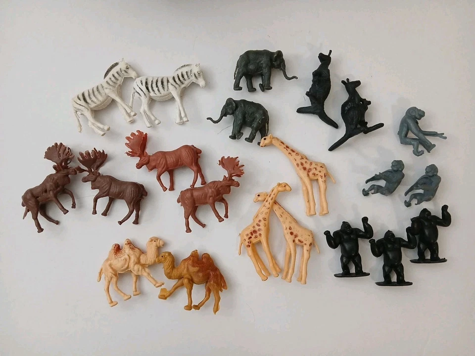 Lote de brinquedos antigos Rugrats Barbies Caminhando Cavalo Breyer Safari Animais Coelho Atrito - Imagem 3 de 4