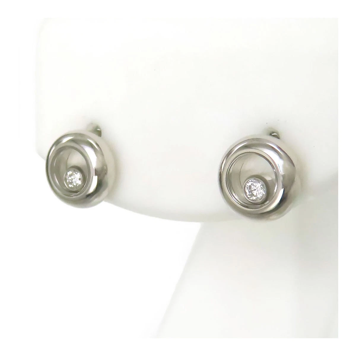 Chopard — Chopard Happy Diamond Round Earrings 83/2904-20 750(K18WG) Women
