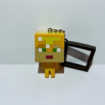 Minecraft Schlüsselanhänger Alex in Gold Rüstung Sammlerstück Key Chain Mojang Studios 2021