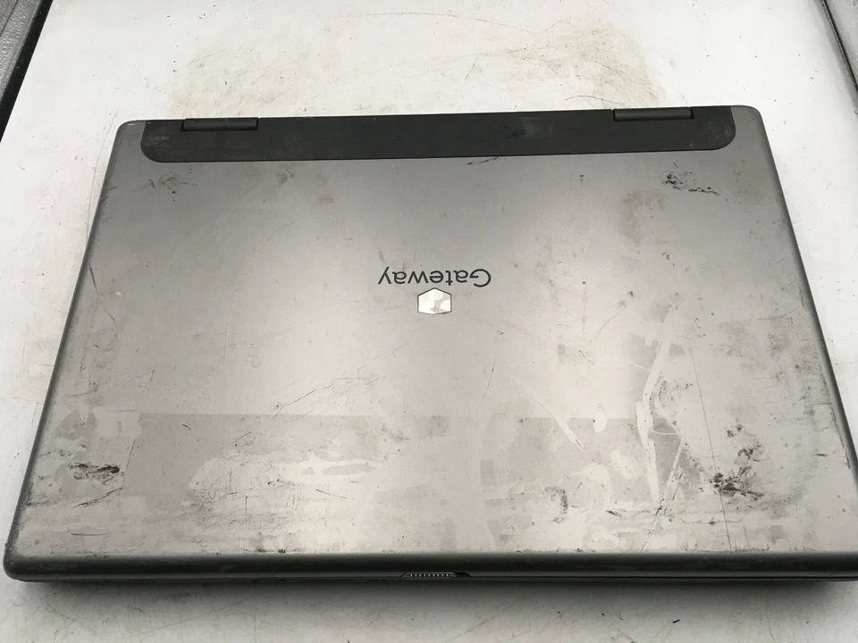 GATEWAY PA6A MX8715 - BOOTS TO BIOS - INTEL T2250 - 1GB RAM - 16" - READ DESC-BB - Image 4 of 4