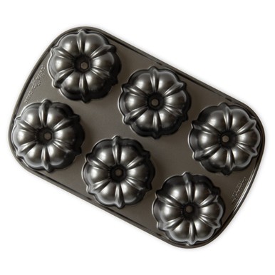 Nordic Ware Classic Bundtlette  Cake Pan